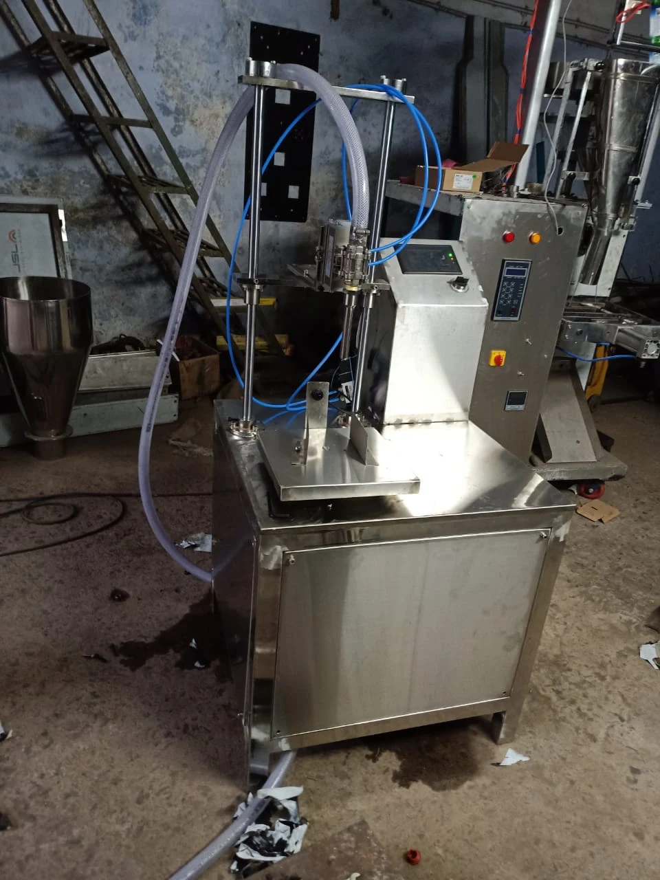 Single-head filling machine