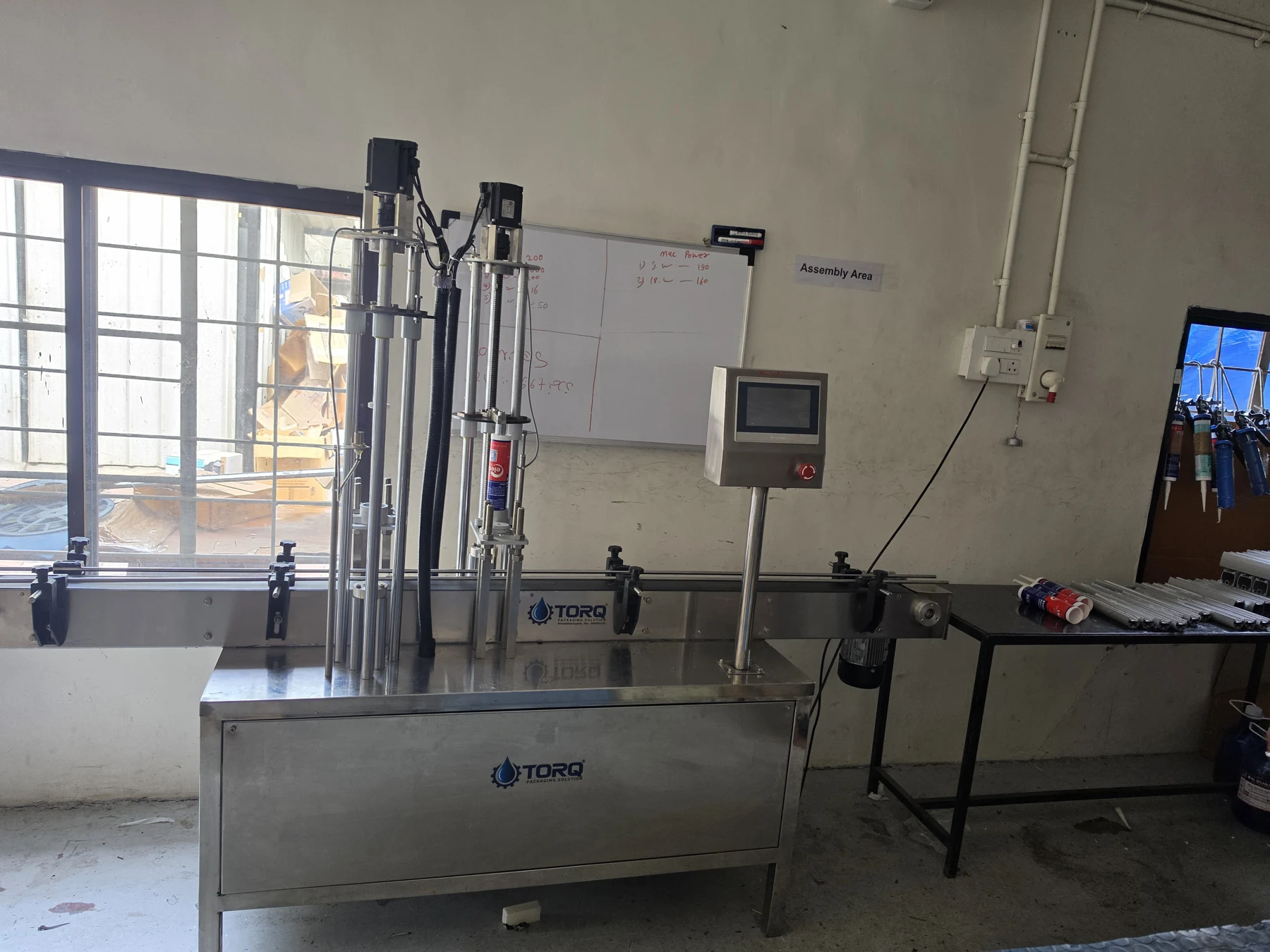 Bottle filling machine — workshop configuration C, view 3