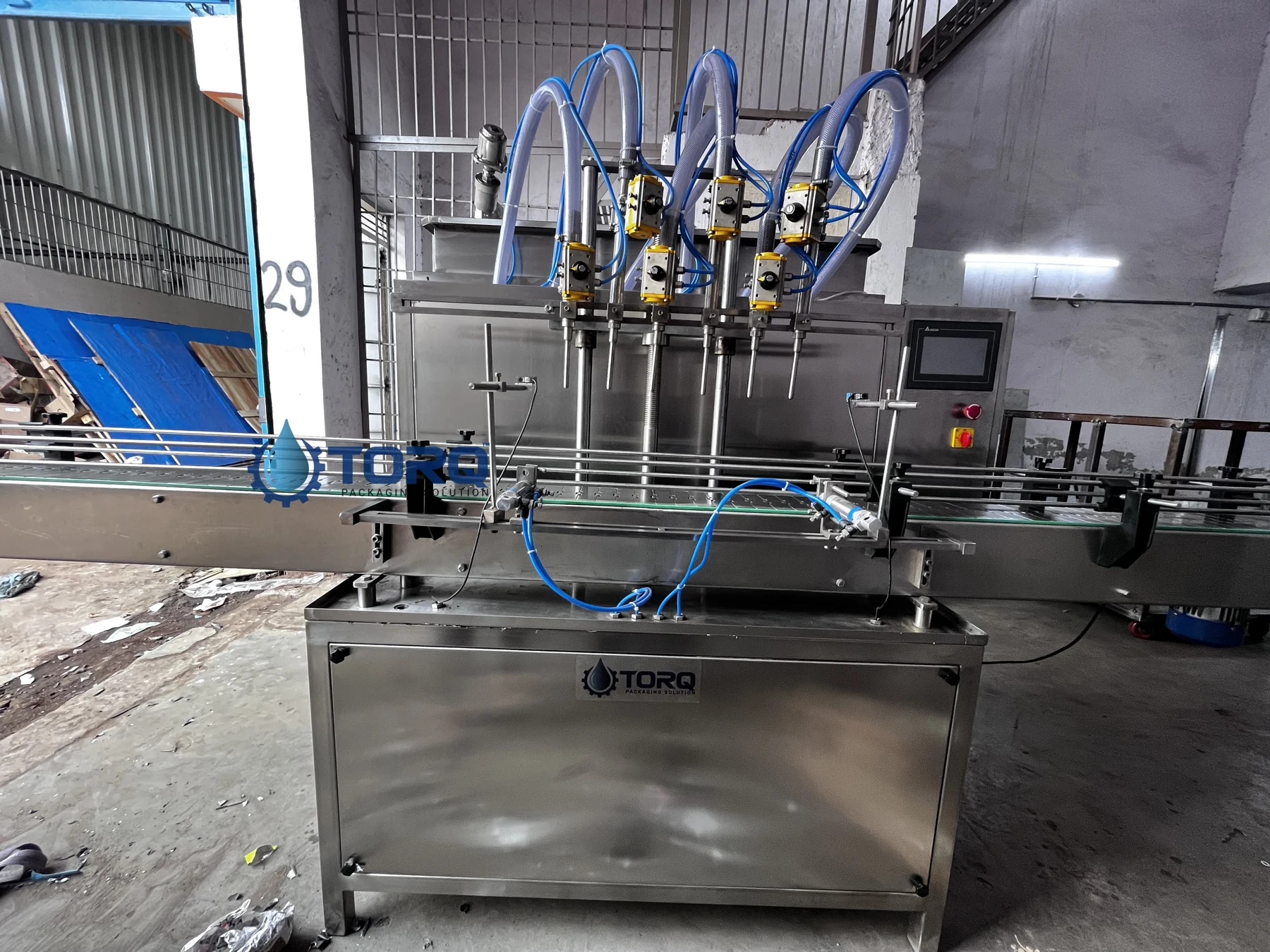 Six-head filling machine, view 2