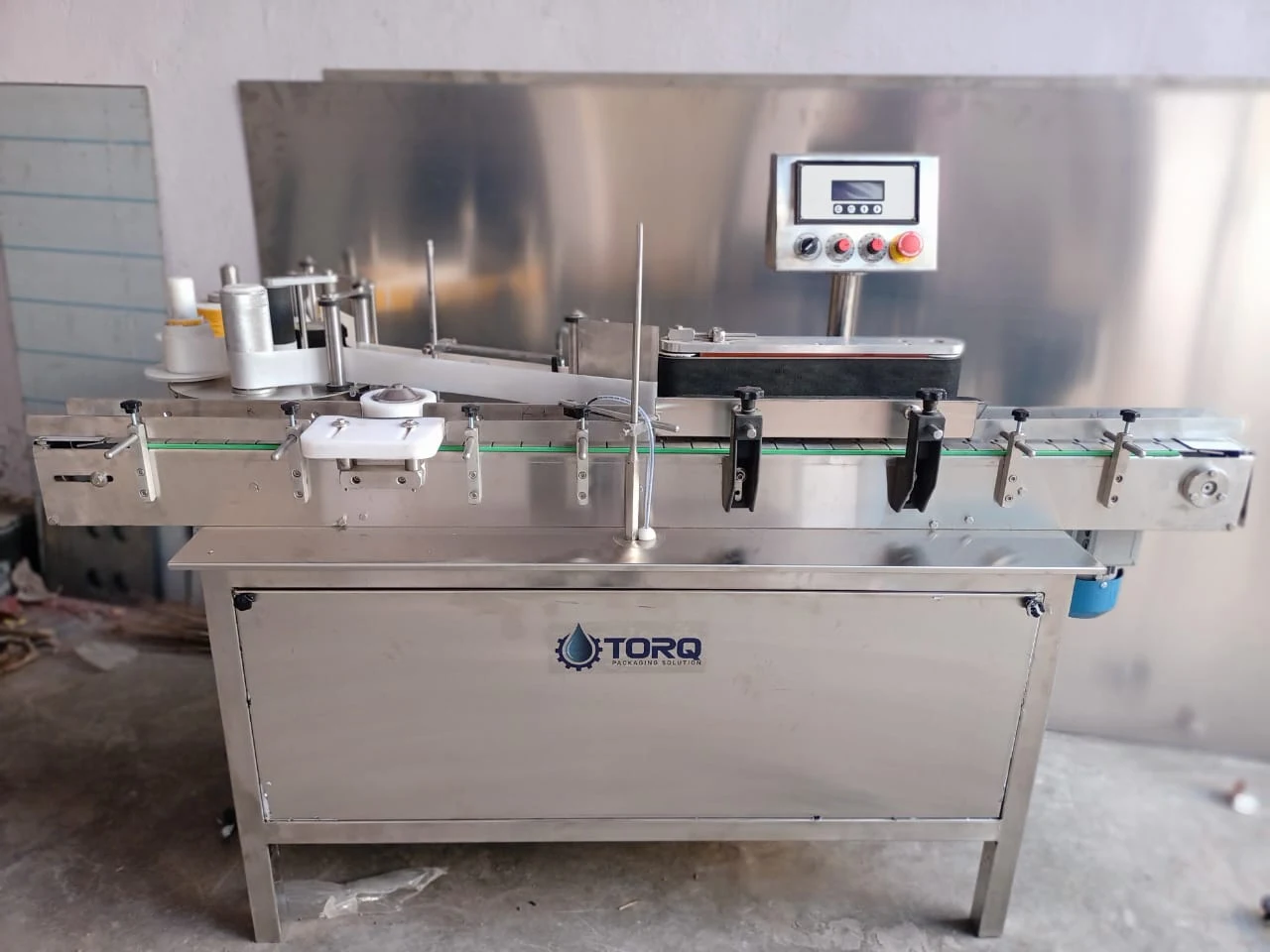 Round bottle sticker labelling machine, view 2