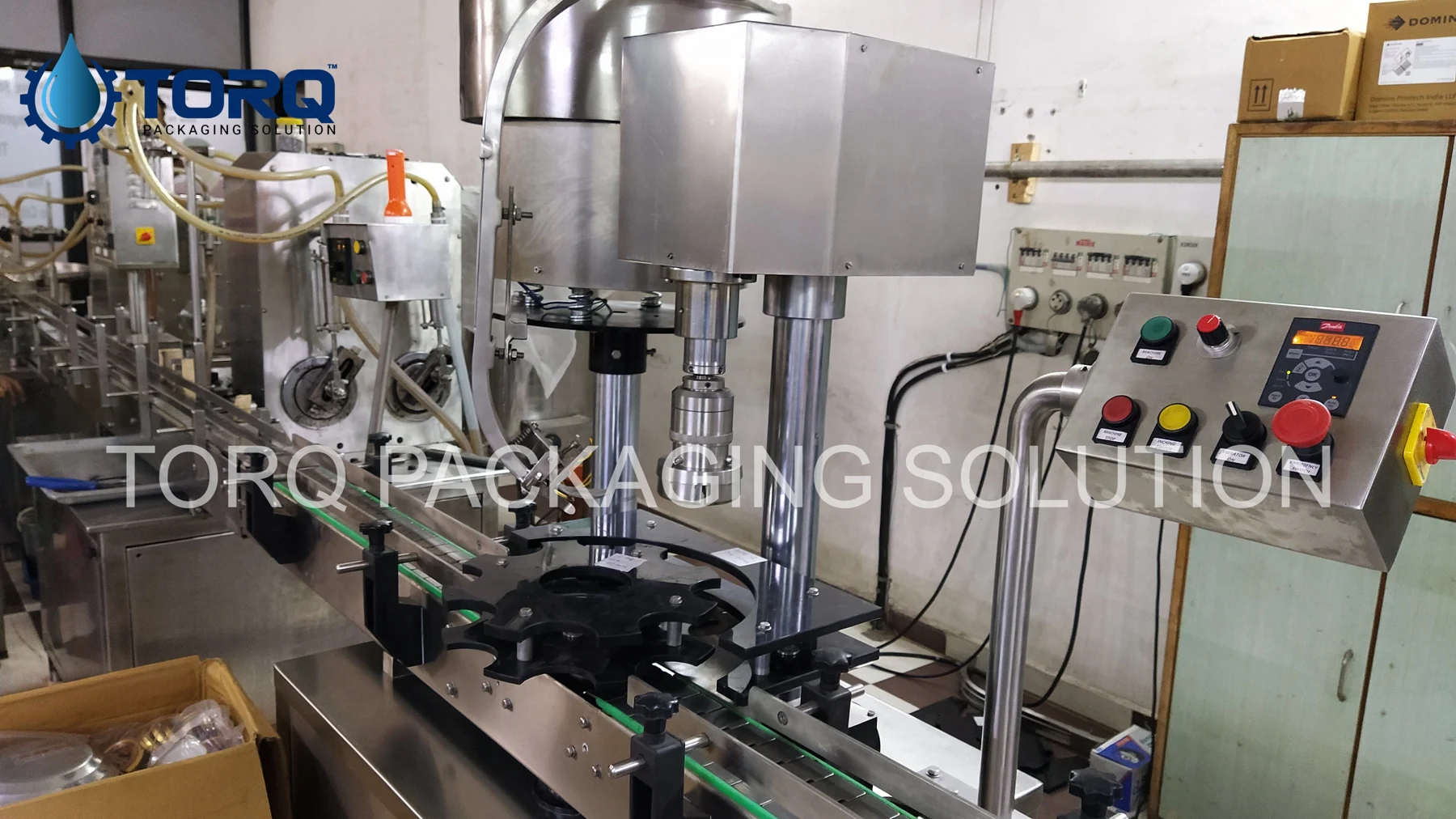 Automatic square-bottle capping machine