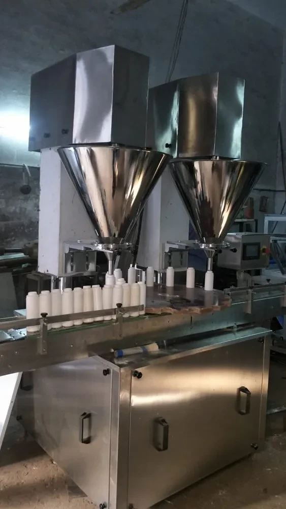 Automatic powder filling machine, view 2
