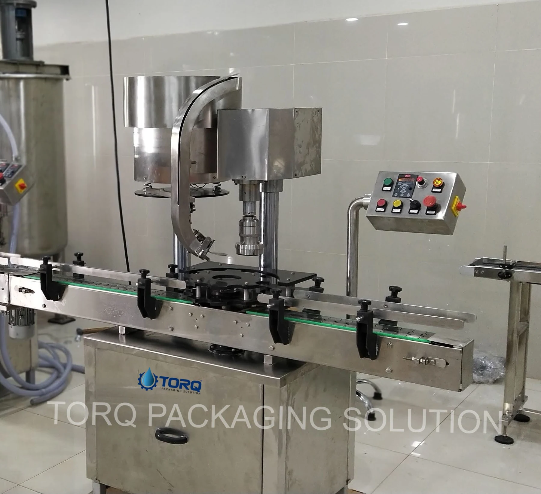 Automatic bottle capping machine, view 3